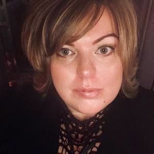 Meet your Posher, Dina